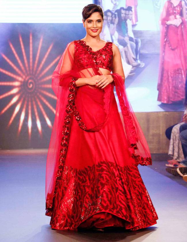 इंडिया बीच फैशन वीक 2015: ऋचा चड्ढा और नेहा धूपिया का दिखा जलवा