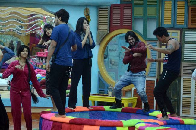 Bigg Boss 9: रिषभ की एंट्री ने मचाया हंगामा...