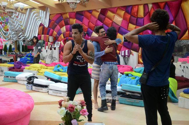 Bigg Boss 9: रिषभ की एंट्री ने मचाया हंगामा...