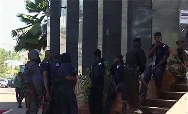 फ्रांस के बाद माली में आतंकियों का कहर, देखें तस्वीरें