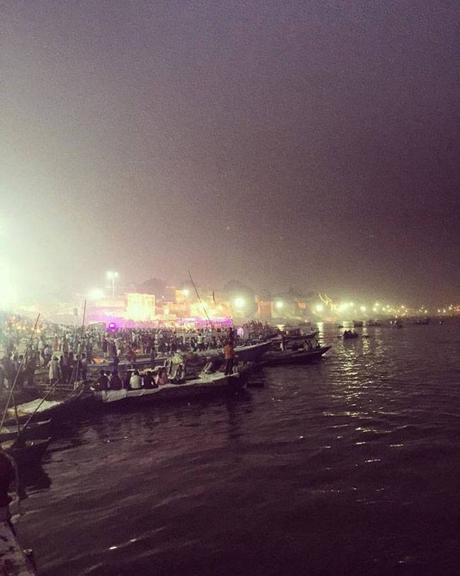 सोनम कपूर ने बनारस में मनाई देव दिवाली