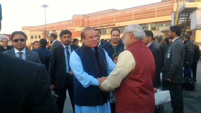 PM मोदी और नवाज शरीफ का 'याराना'