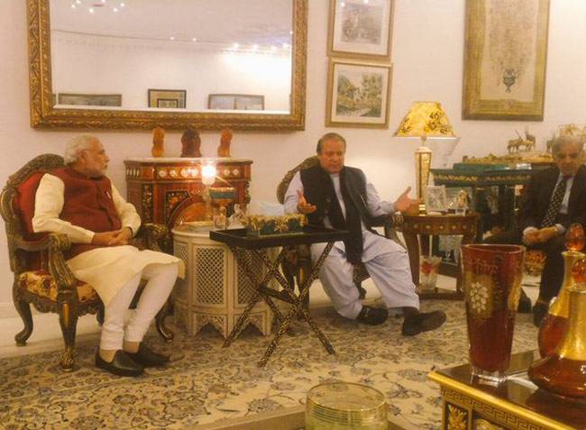 PM मोदी और नवाज शरीफ का 'याराना'