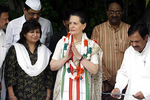 Happy Birthday: 69 वर्ष की हुईं सोनिया गांधी