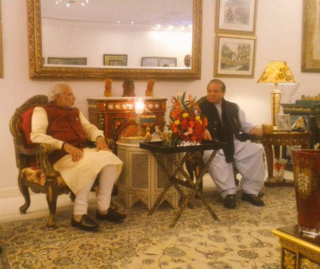 PM मोदी और नवाज शरीफ का 'याराना'