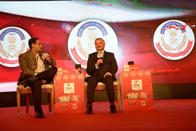 तस्वीरों में देखें एजेंडा आजतक 2015 का पहला दिन