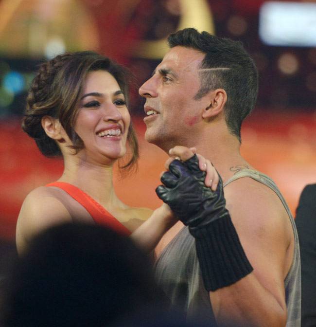 Guild Awards 2015: जब स्टेज पर छा गए बॉलीवुड स्टार्स...