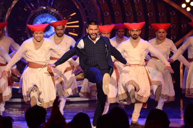 तस्वीरें: बिग बॉस के घर पहुंचे रणवीर सिंह