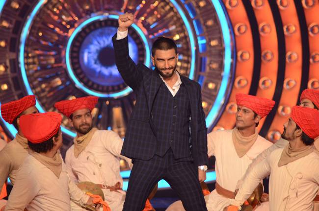 तस्वीरें: बिग बॉस के घर पहुंचे रणवीर सिंह