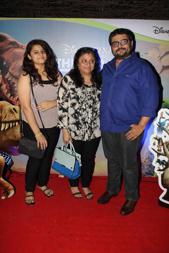 'द गुड डायनासोर' की स्क्रीनिंग पर पहुंचे टीवी सेलेब्स