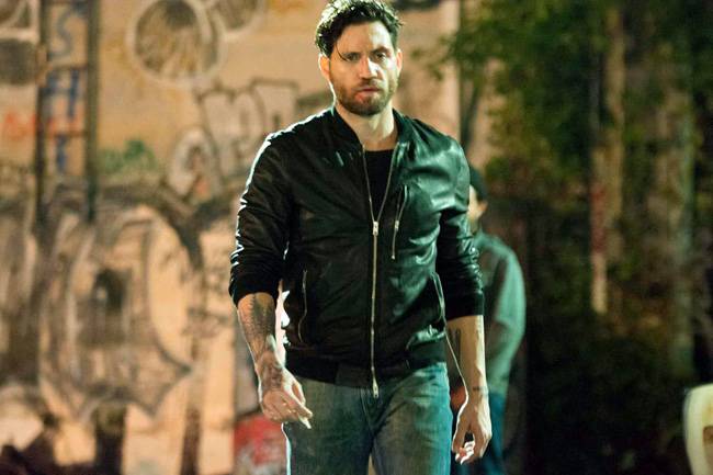 'पॉइंट ब्रेक' में गजब का एक्शन