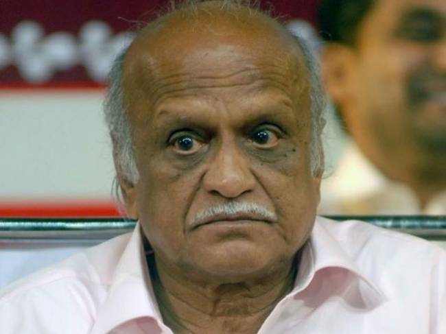 2015: इन मशहूर हस्तियों ने दुनिया से ली विदा