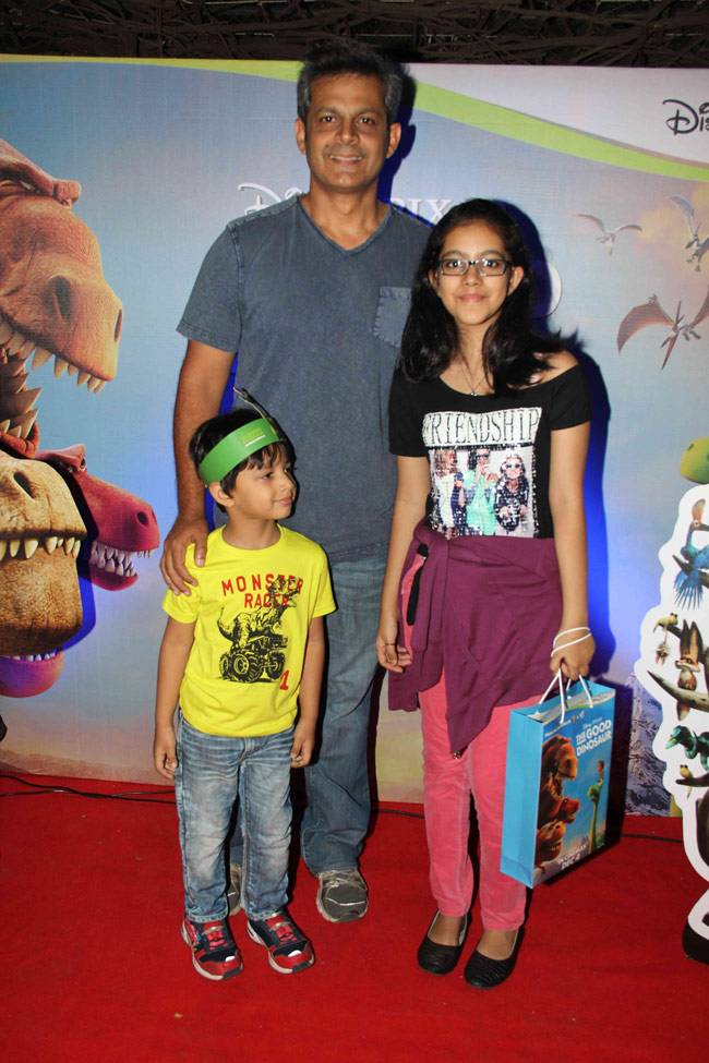 'द गुड डायनासोर' की स्क्रीनिंग पर पहुंचे टीवी सेलेब्स