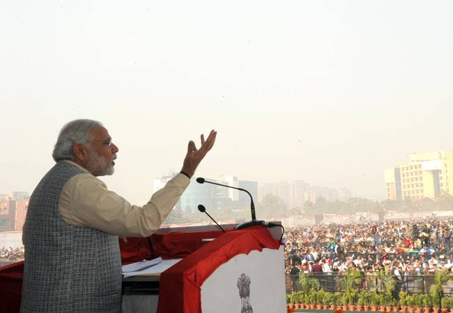 नोएडा आए PM मोदी ने दिया नए साल का तोहफा