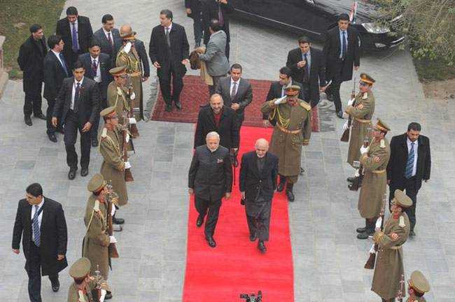 PM मोदी और नवाज शरीफ का 'याराना'