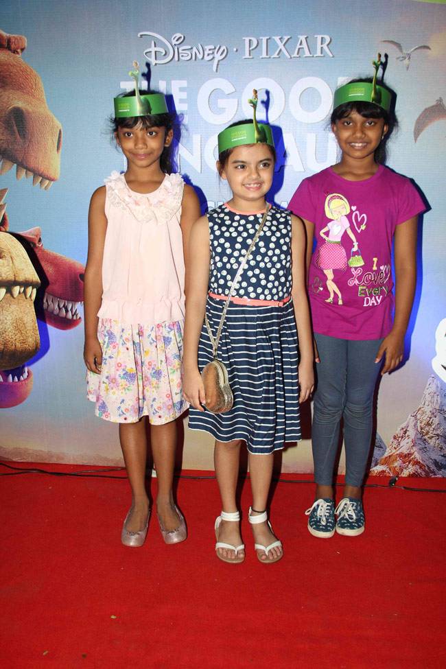 'द गुड डायनासोर' की स्क्रीनिंग पर पहुंचे टीवी सेलेब्स