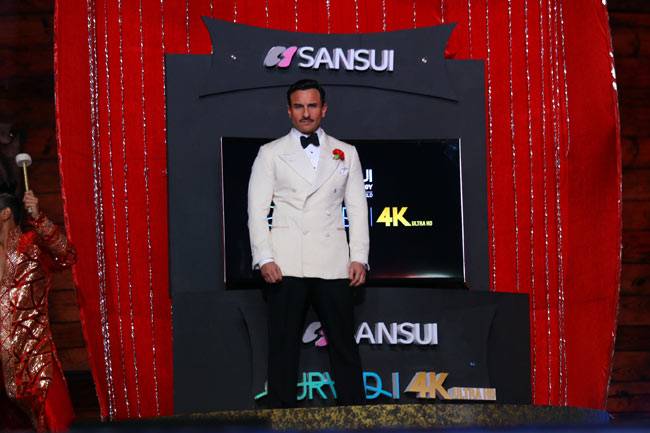 STARDUST AWARDS 2015: इस शाम कुछ ऐसे नजर आए बॉलीवुड स्टार्स...