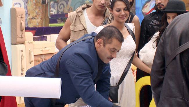 बिग बॉस के घर मनाया गया सलमान का 50वां बर्थडे...