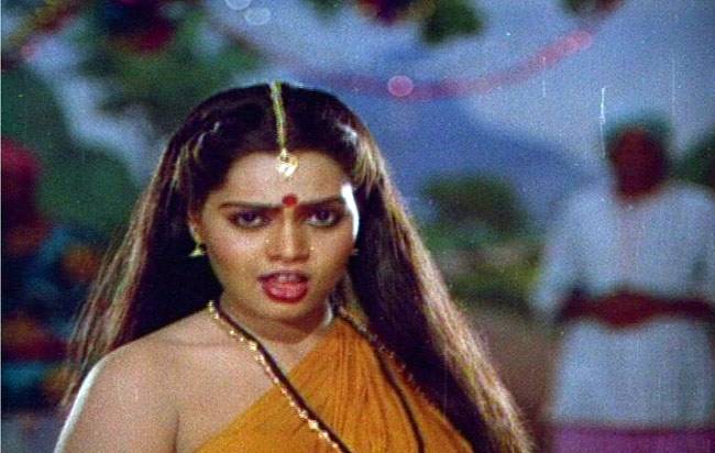 डर्टी पिक्चर की सिल्‍क का आज है बर्थडे | द. अभिनेत्रियों का जलवा