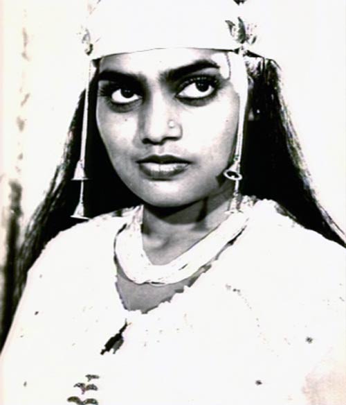 डर्टी पिक्चर की सिल्‍क का आज है बर्थडे | द. अभिनेत्रियों का जलवा