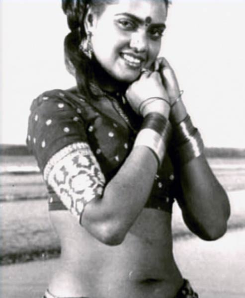 डर्टी पिक्चर की सिल्‍क का आज है बर्थडे | द. अभिनेत्रियों का जलवा