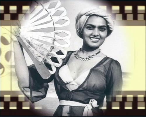 डर्टी पिक्चर की सिल्‍क का आज है बर्थडे | द. अभिनेत्रियों का जलवा