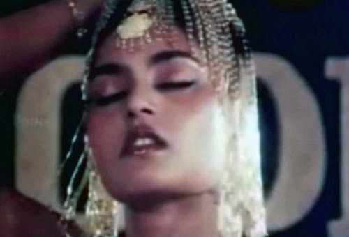 डर्टी पिक्चर की सिल्‍क का आज है बर्थडे | द. अभिनेत्रियों का जलवा