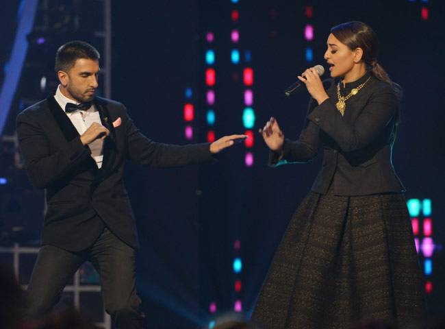 Guild Awards 2015: जब स्टेज पर छा गए बॉलीवुड स्टार्स...