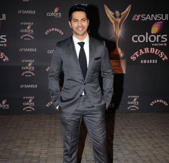 STARDUST AWARDS 2015: इस शाम कुछ ऐसे नजर आए बॉलीवुड स्टार्स...