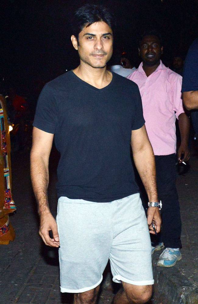 सलमान खान के घर लगा बॉलीवुड सितारों का तांता