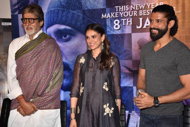 Pics: इस अंदाज में नजर आए 'वजीर' के सितारे