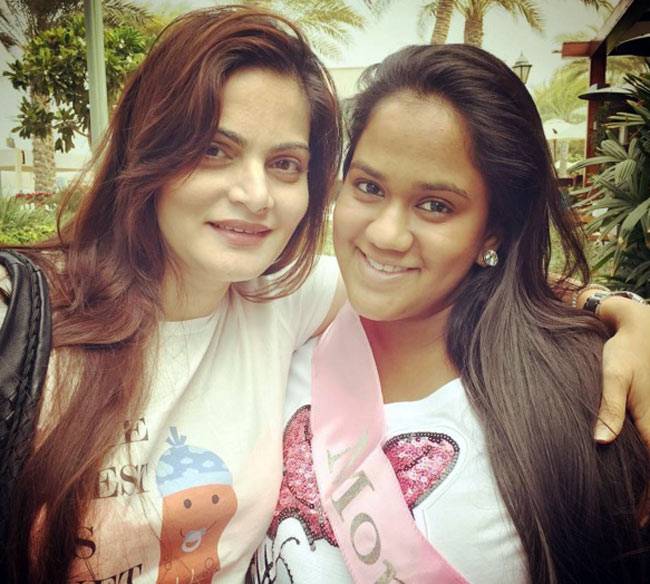 सलमान खान की बहन अर्पिता के बेबी शावर में हुई जमकर मस्ती