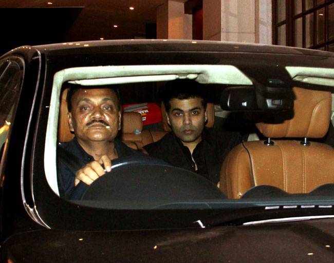 Celeb Spotting: अक्षय-निम्रत का 'एयरलिफ्ट' की कामयाबी पर जश्न