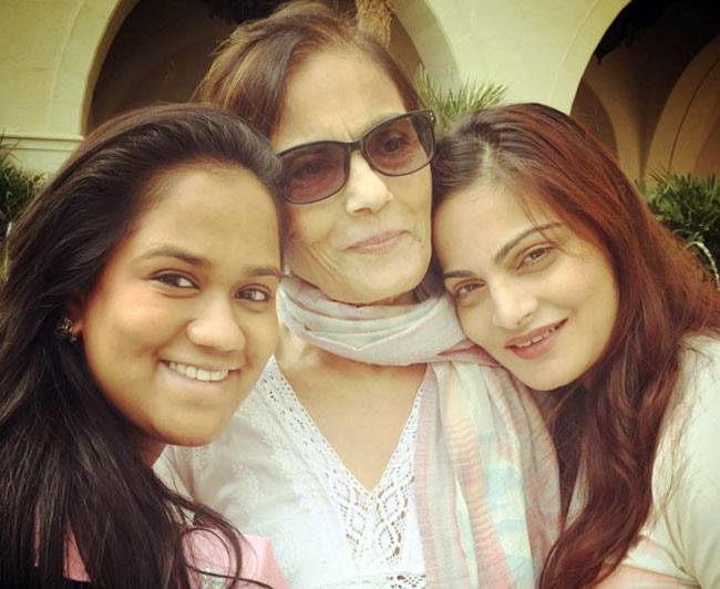 सलमान खान की बहन अर्पिता के बेबी शावर में हुई जमकर मस्ती