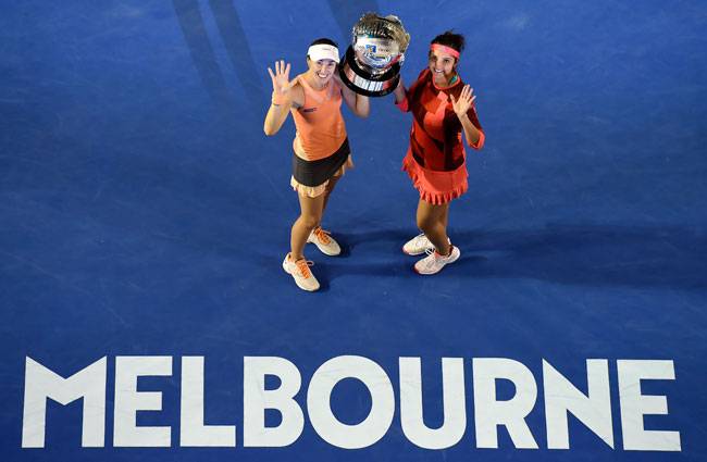 सानिया-हिंगिस ने ऑस्ट्रेलियन ओपन में भी लहराया जीत का परचम