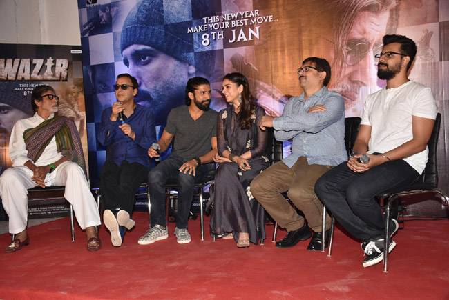 Pics: इस अंदाज में नजर आए 'वजीर' के सितारे