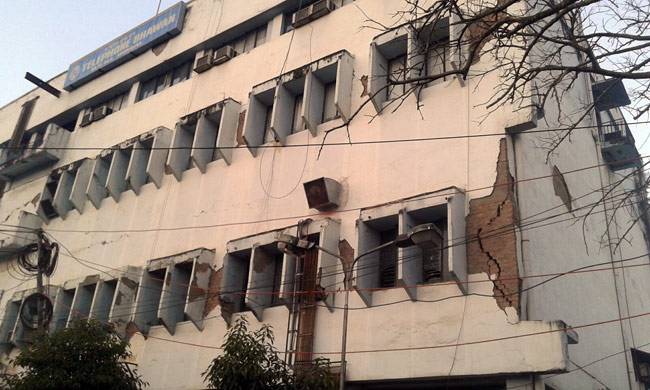 भूकंप से हिली 11 राज्यों की धरती, देखें असर