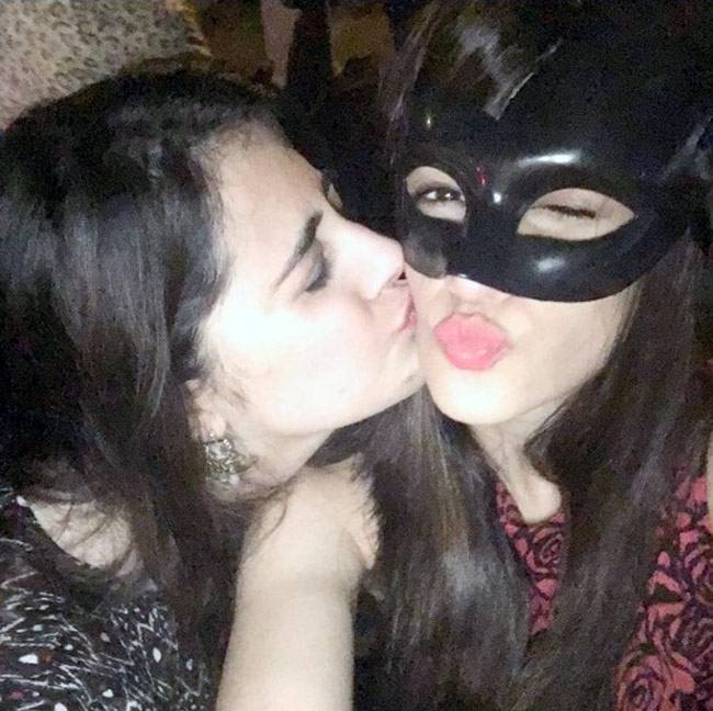 नए साल पर बी टाउन ने शेयर की तस्वीरें