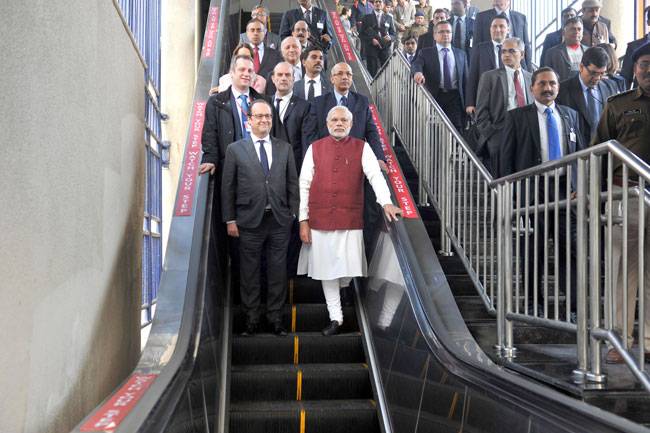 चंडीगढ़ के बाद दिल्ली में भी दिखी पीएम मोदी-ओलांद की पर्सनल केमिस्ट्री