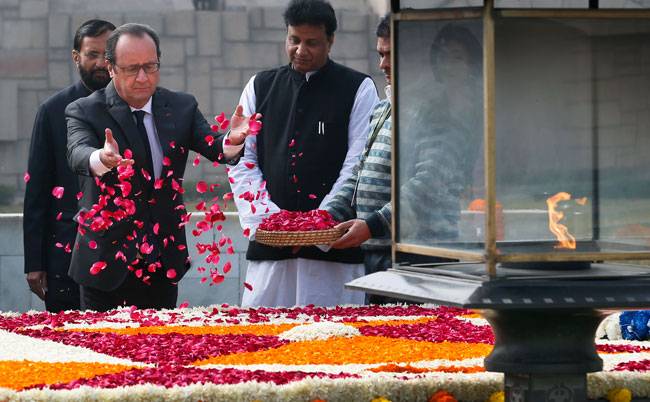 चंडीगढ़ के बाद दिल्ली में भी दिखी पीएम मोदी-ओलांद की पर्सनल केमिस्ट्री