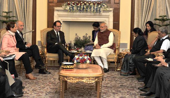 चंडीगढ़ के बाद दिल्ली में भी दिखी पीएम मोदी-ओलांद की पर्सनल केमिस्ट्री