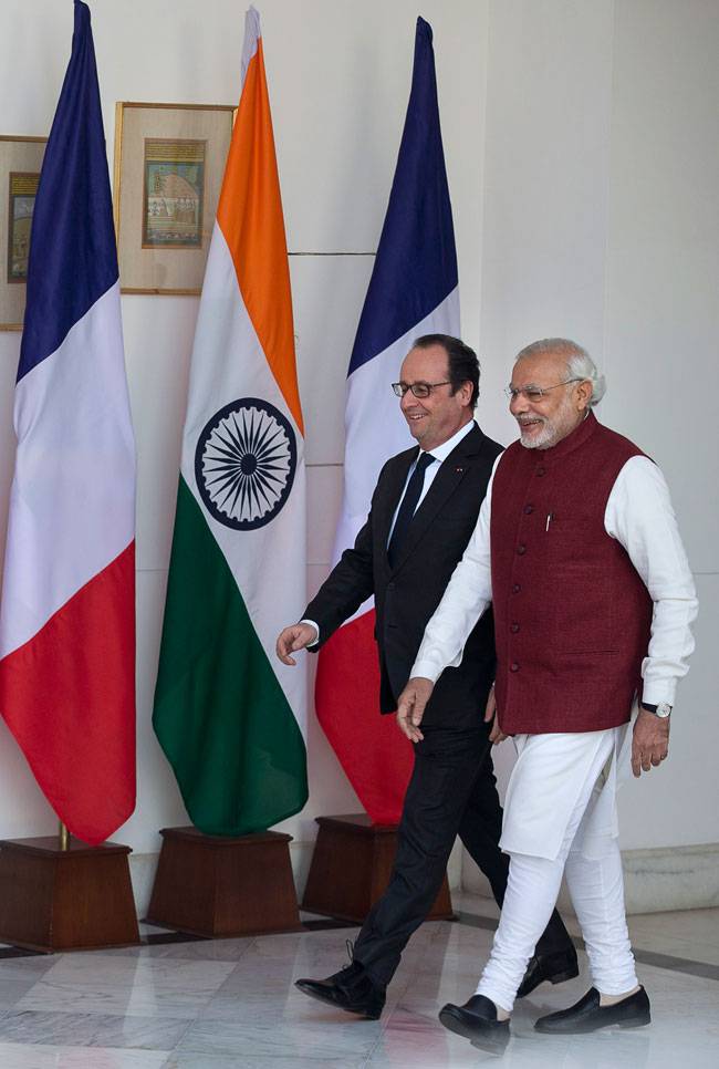 चंडीगढ़ के बाद दिल्ली में भी दिखी पीएम मोदी-ओलांद की पर्सनल केमिस्ट्री