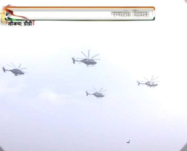 21 तोपों की सलामी के साथ राष्ट्रपति ने फहराया तिरंगा