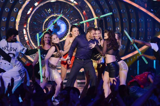 बिग बॉस के घर पहुंचे सनी देओल