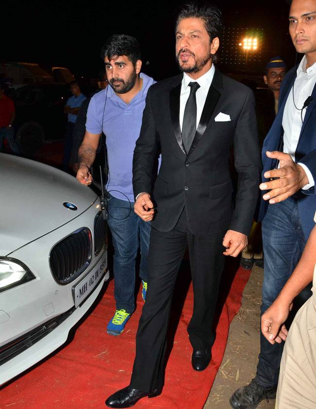 मुंबई पुलिस के शो 'उमंग 2016' में बॉलीवुड सितारों ने दिखाया जलवा