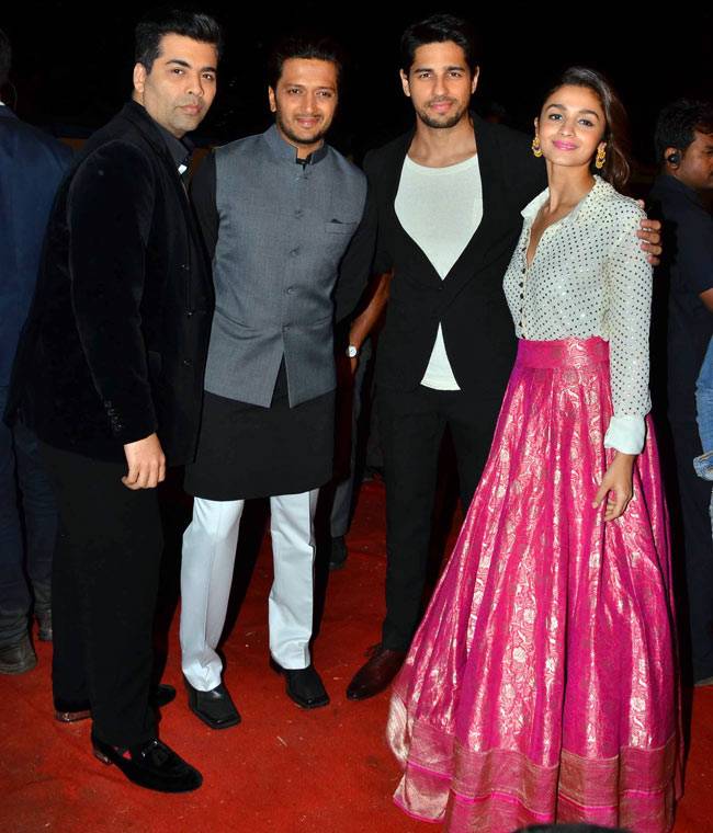 मुंबई पुलिस के शो 'उमंग 2016' में बॉलीवुड सितारों ने दिखाया जलवा