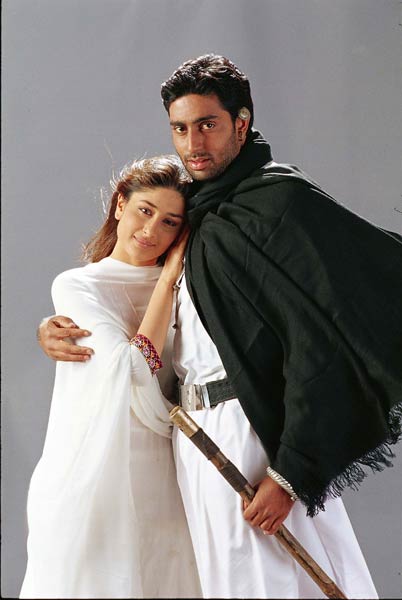 समंदर के बीच बच्चन परिवार ने मनाया अभिषेक का बर्थडे