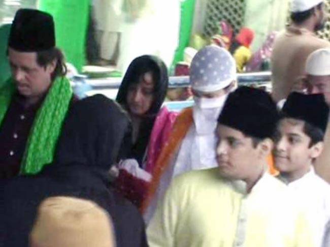 एक बार फिर अजमेर शरीफ पहुंचीं कटरीना कैफ