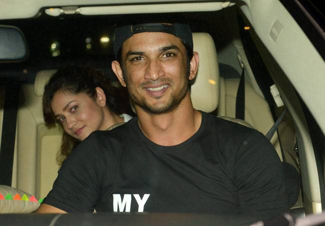 'फितूर' की स्क्रीनिंग पर कटरीना-आदित्य संग पहुंचे सिद्धार्थ मल्होत्रा