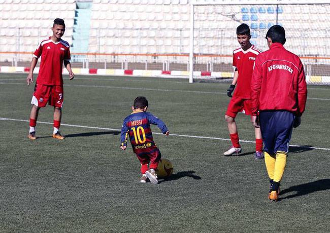 मुर्तजा को मिल ही गई लियोनल मेसी की जर्सी